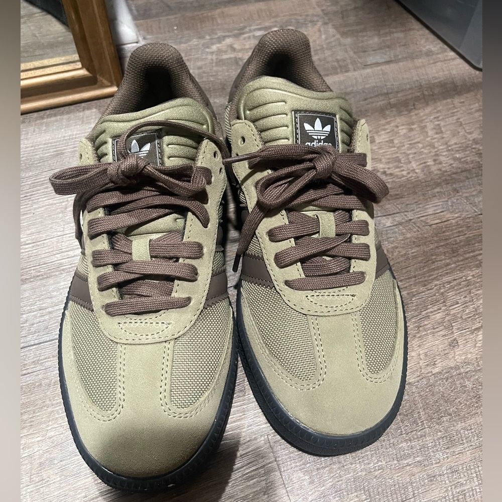 Adidas Men's Khaki and Brown Sneakers